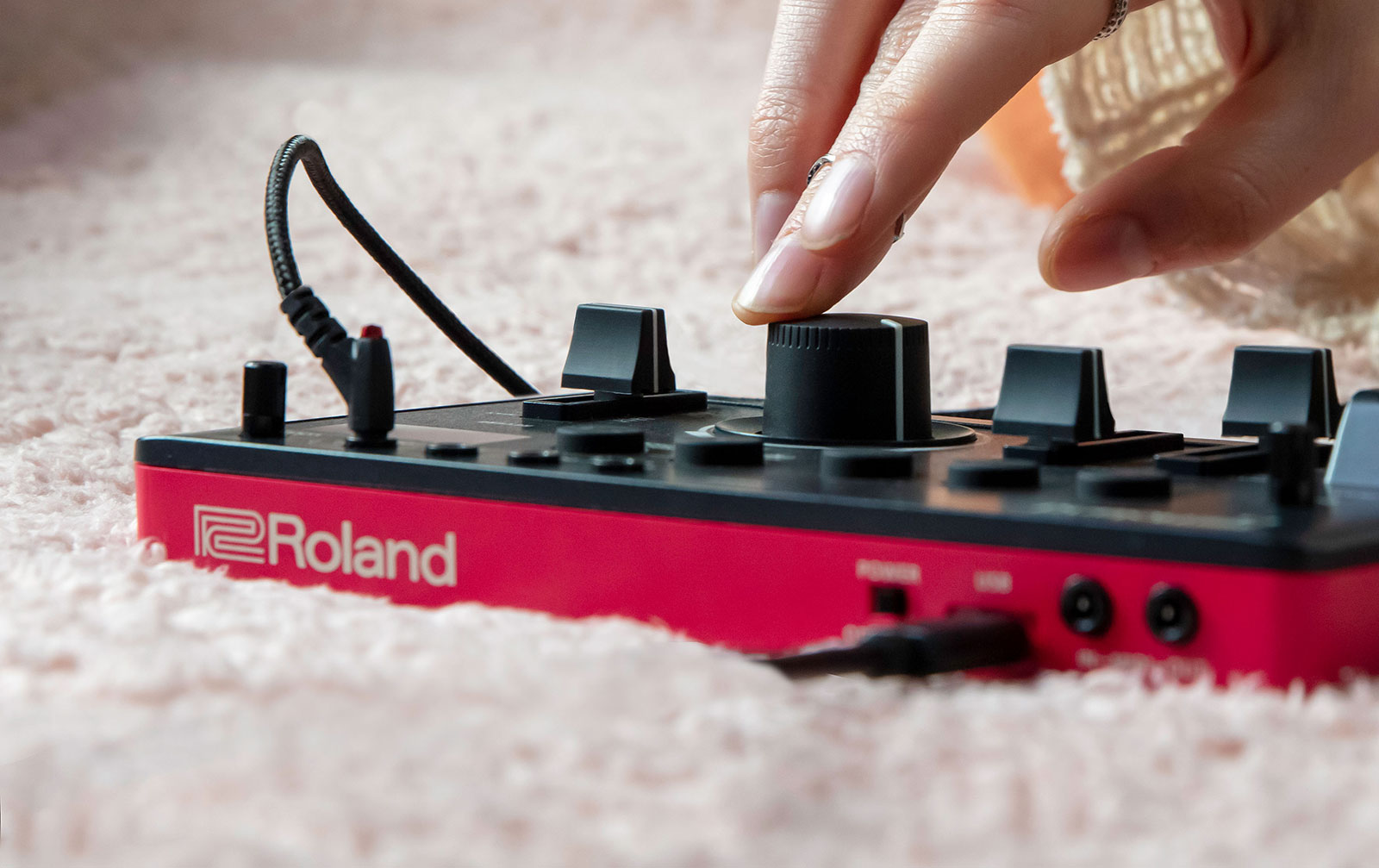 Roland AIRA Compact E-4 Voice Tweaker