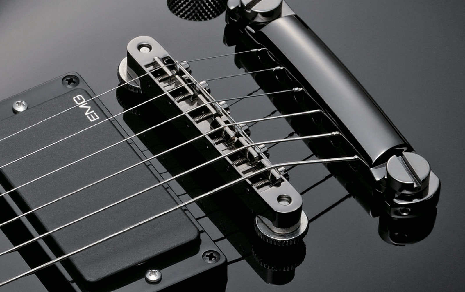 Yamaha SG 1802 Black