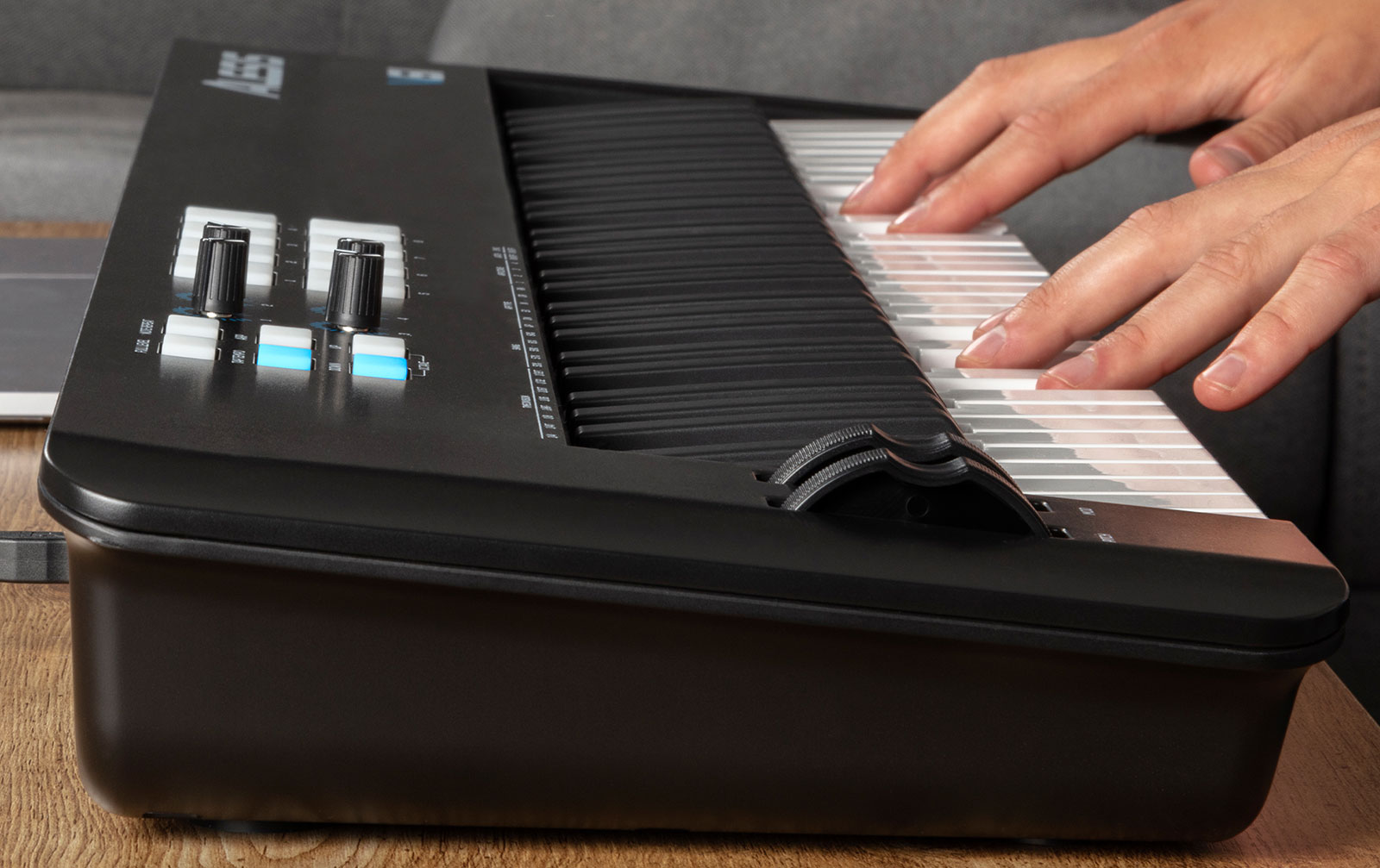 Alesis V61 MKII