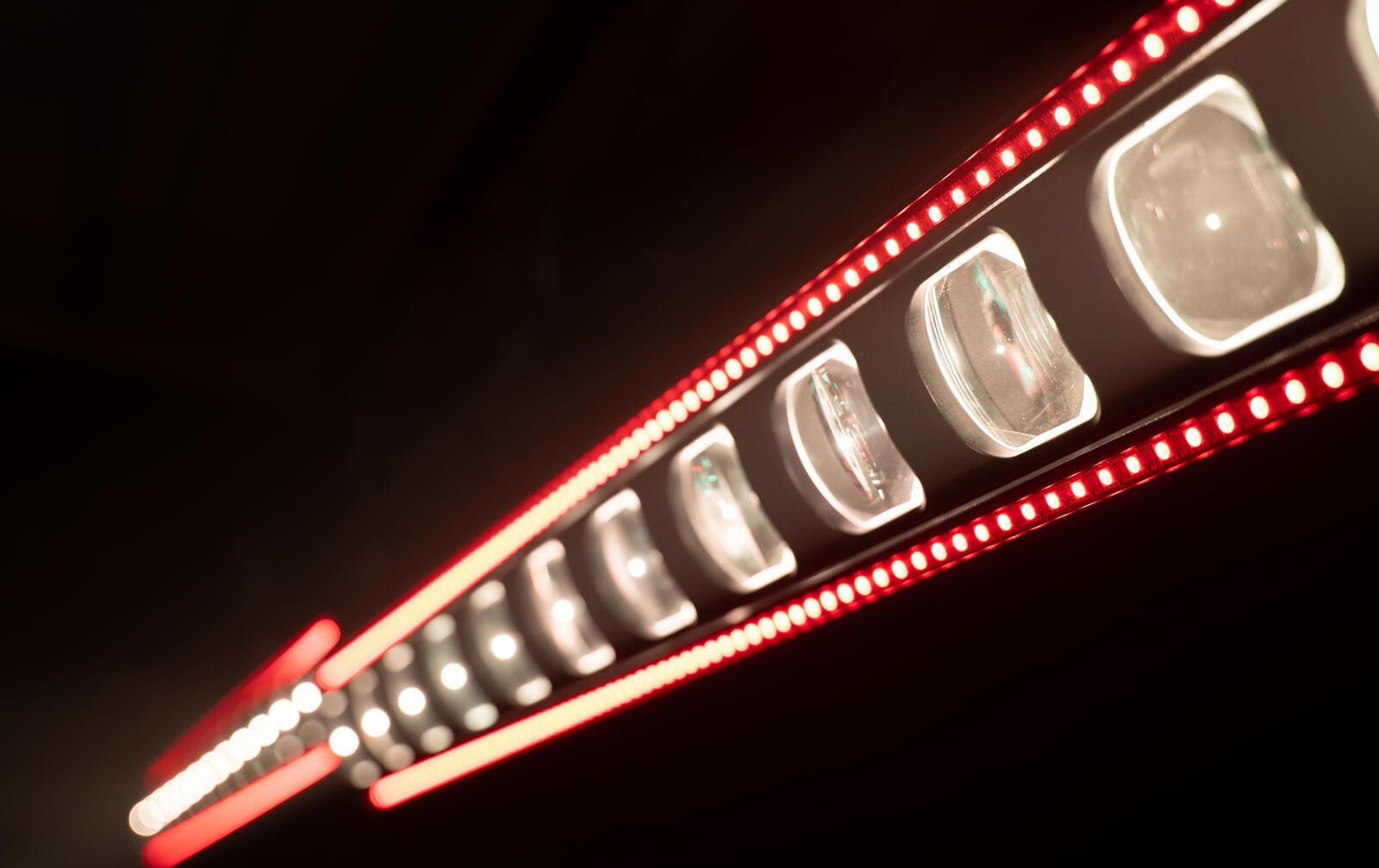 Eurolite LED PIX-12 Swing QCL Zoom Leiste