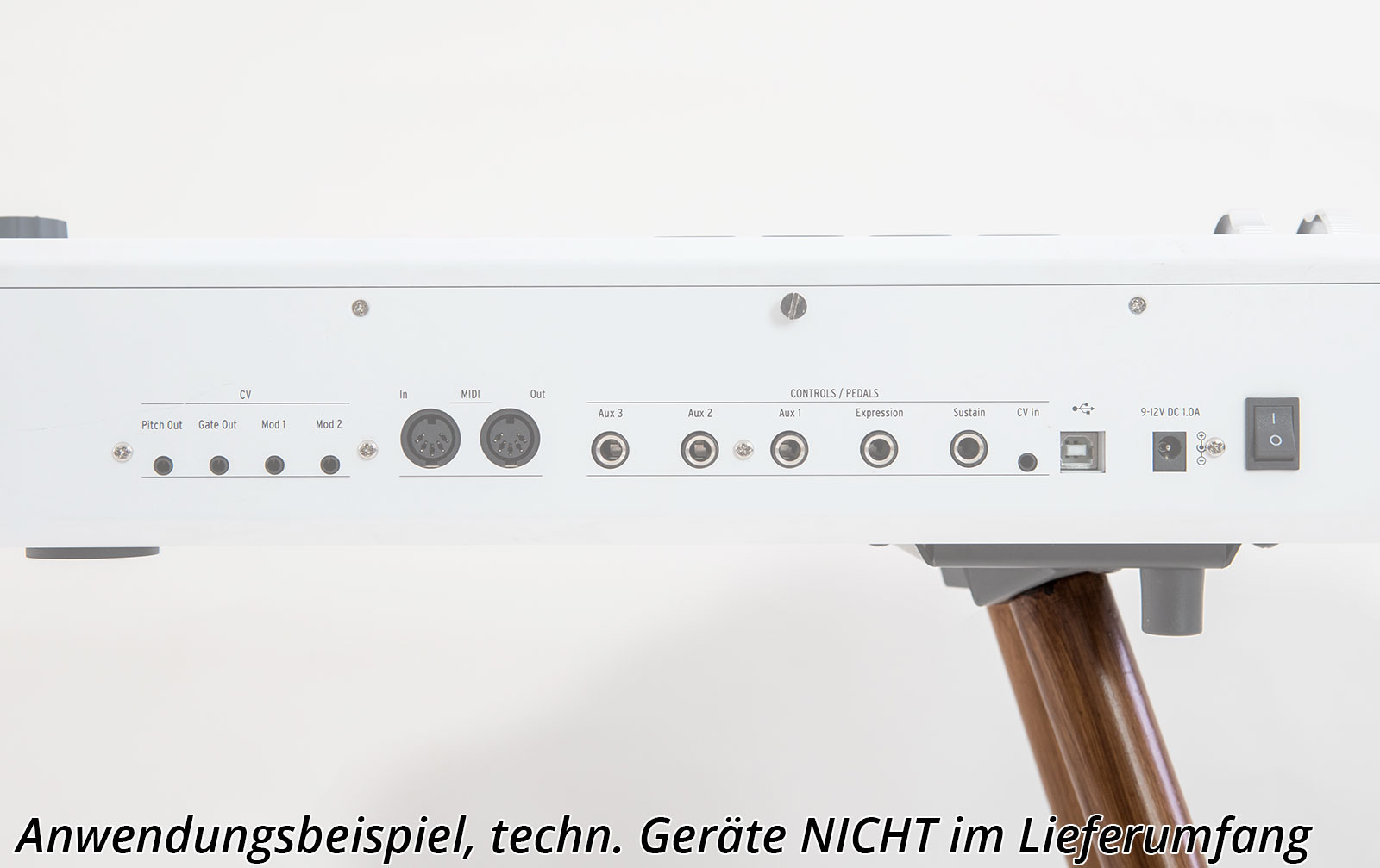 Arturia Wooden Legs