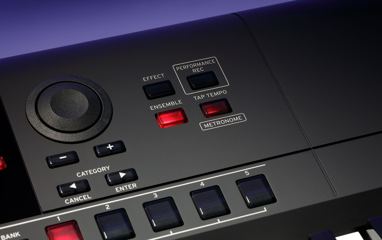 Korg i3 Workstation mit 61 Tasten, schwarz