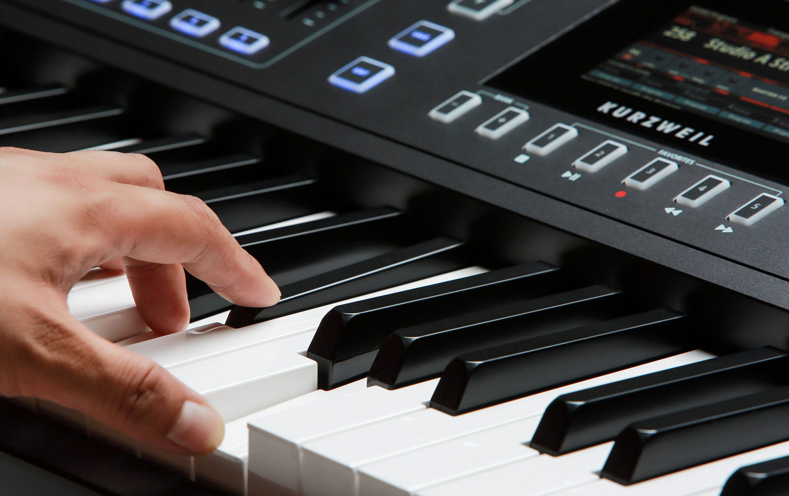 Kurzweil PC4 SE Performance Controller