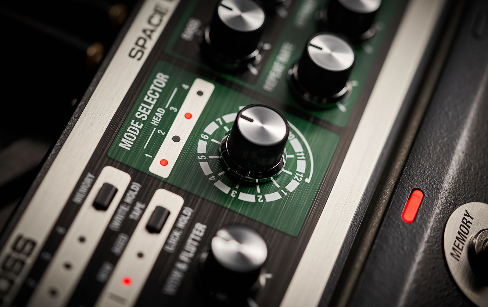 Boss RE-202