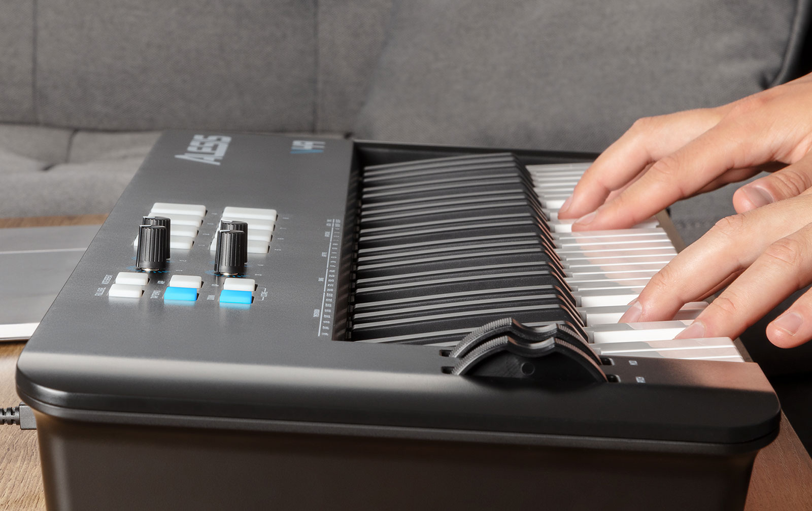 Alesis V49 MKII