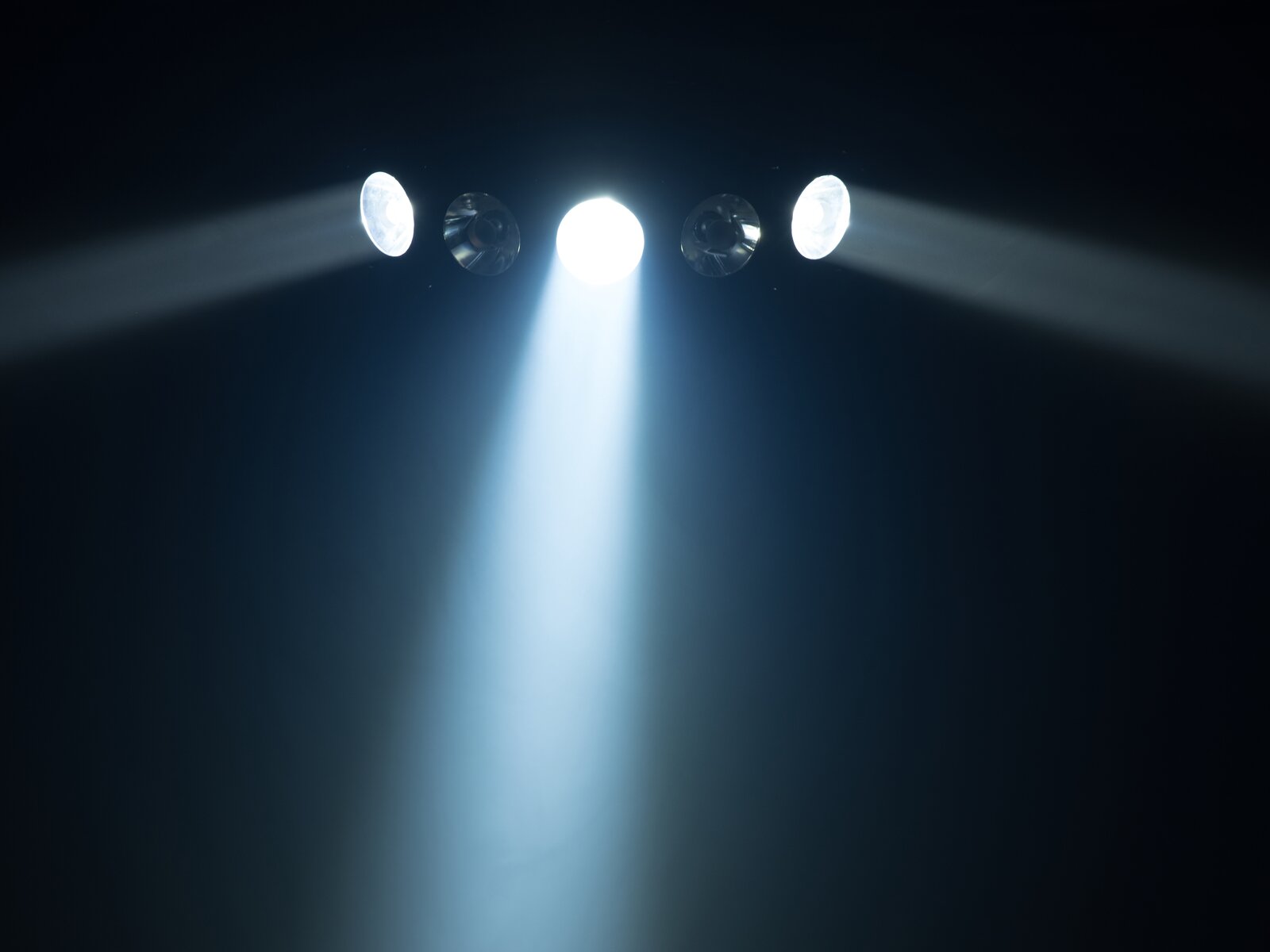 Eurolite LED SCY-500 CW Strahleneffekt