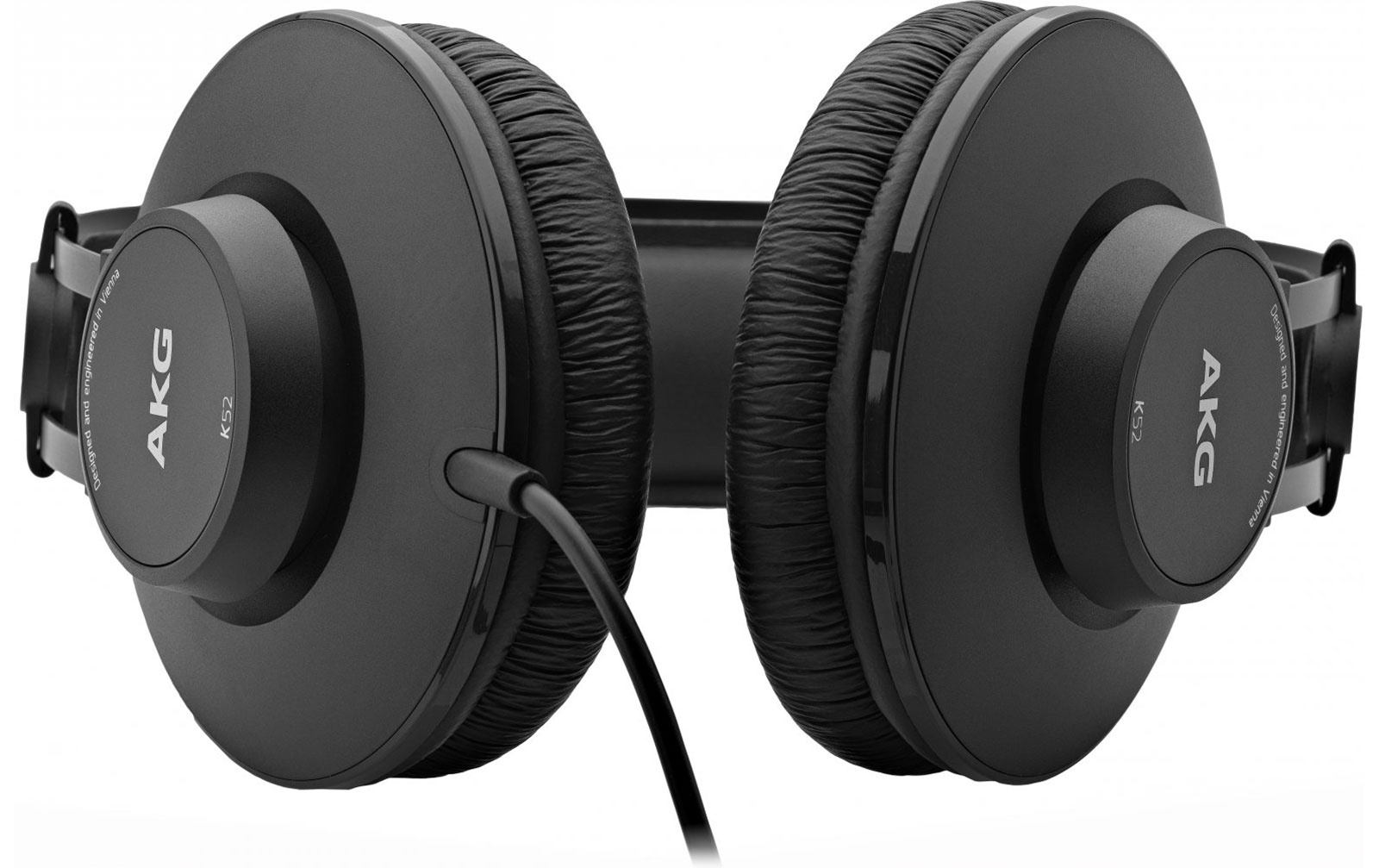 AKG K52