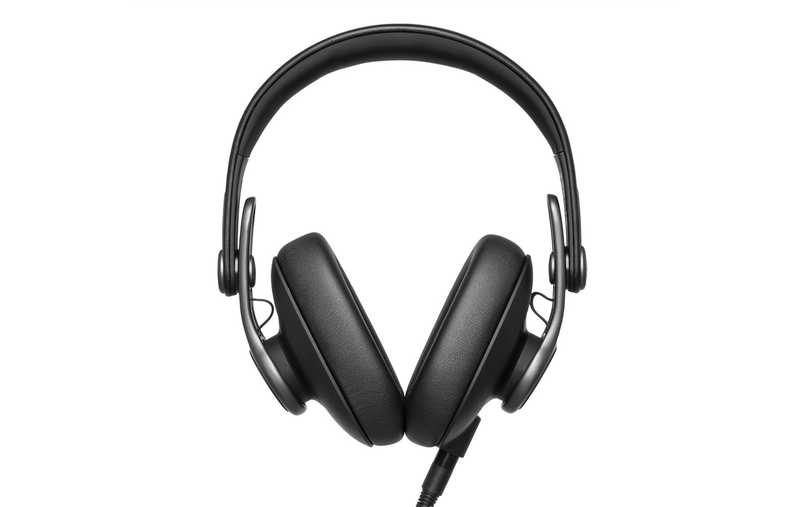 AKG K371
