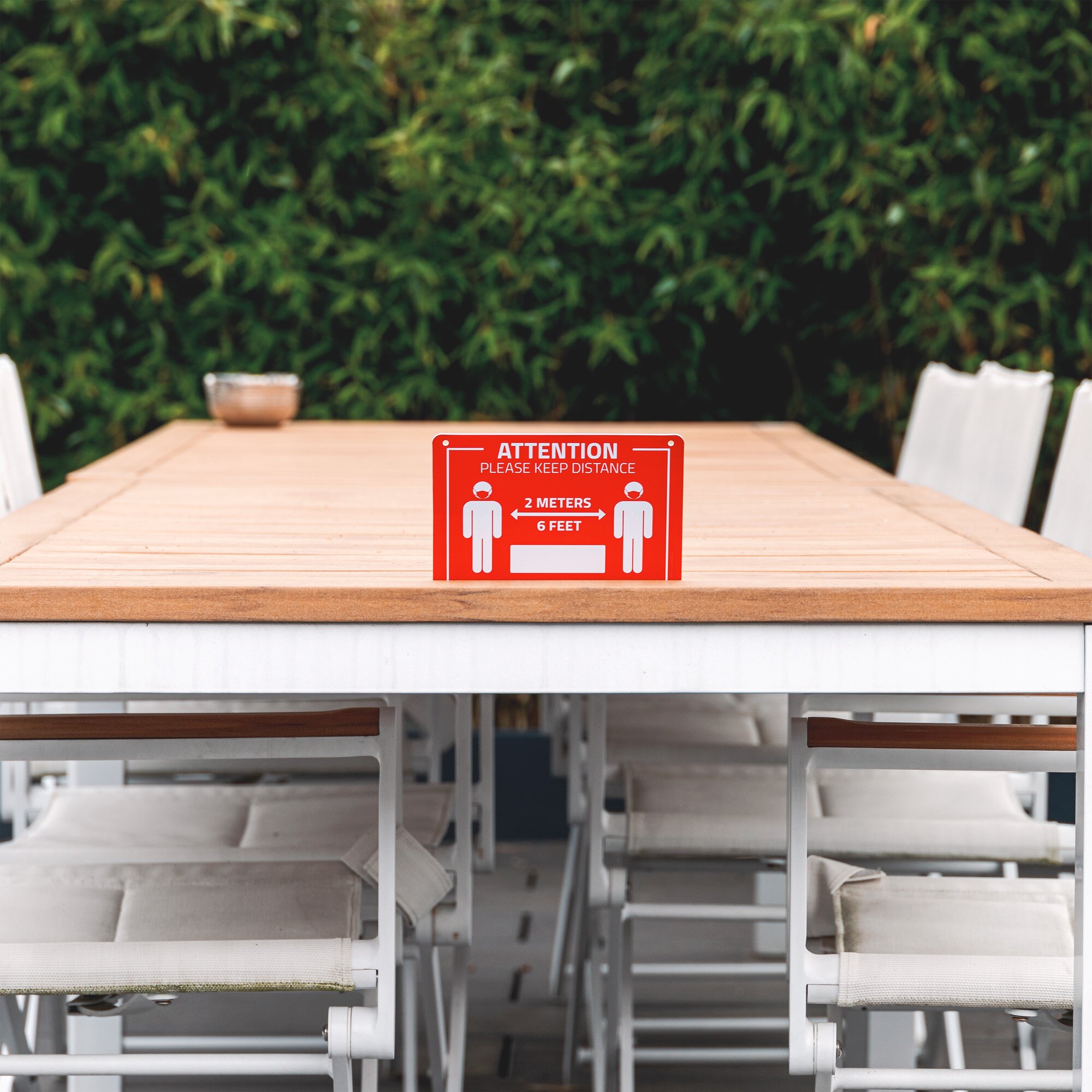 Adam Hall 88001 COR ENG Hinweisschild 177x127mm "Bitte Abstand halten" Englisch