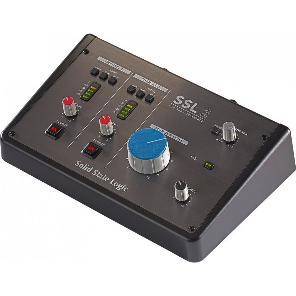 SSL 2 USB-C Audio-Interface inkl. Staubschutzabdeckung