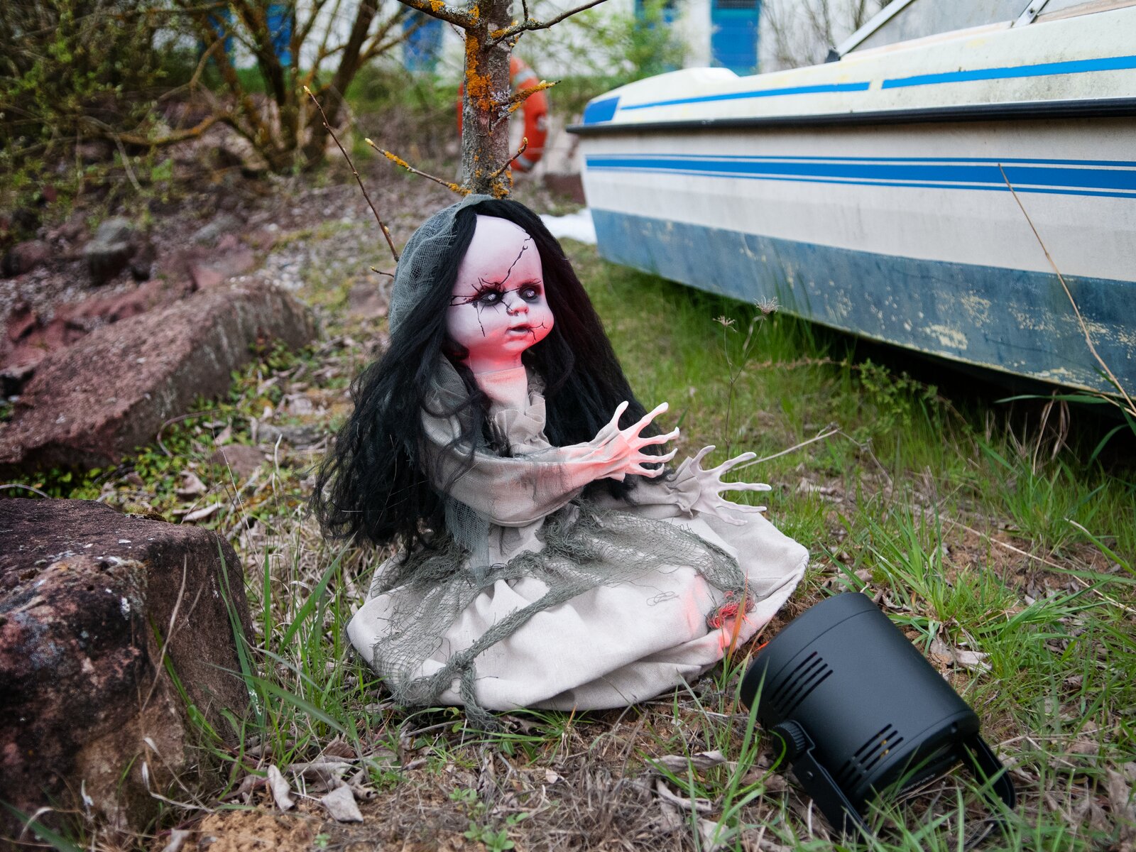 Europalms Halloween Tanzende Geisterpuppe, 46cm