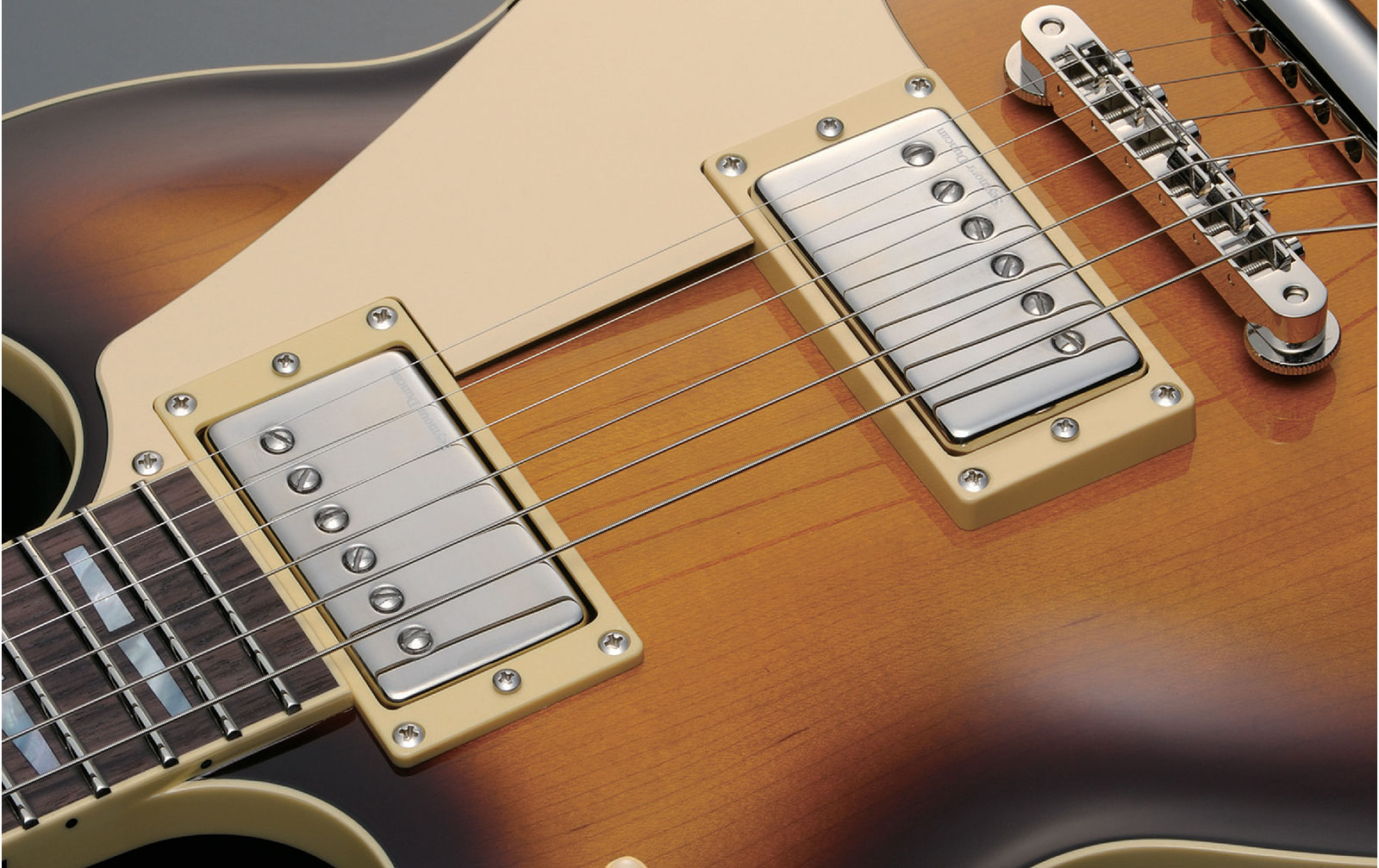 Yamaha SG 1820 Brown Sunburst