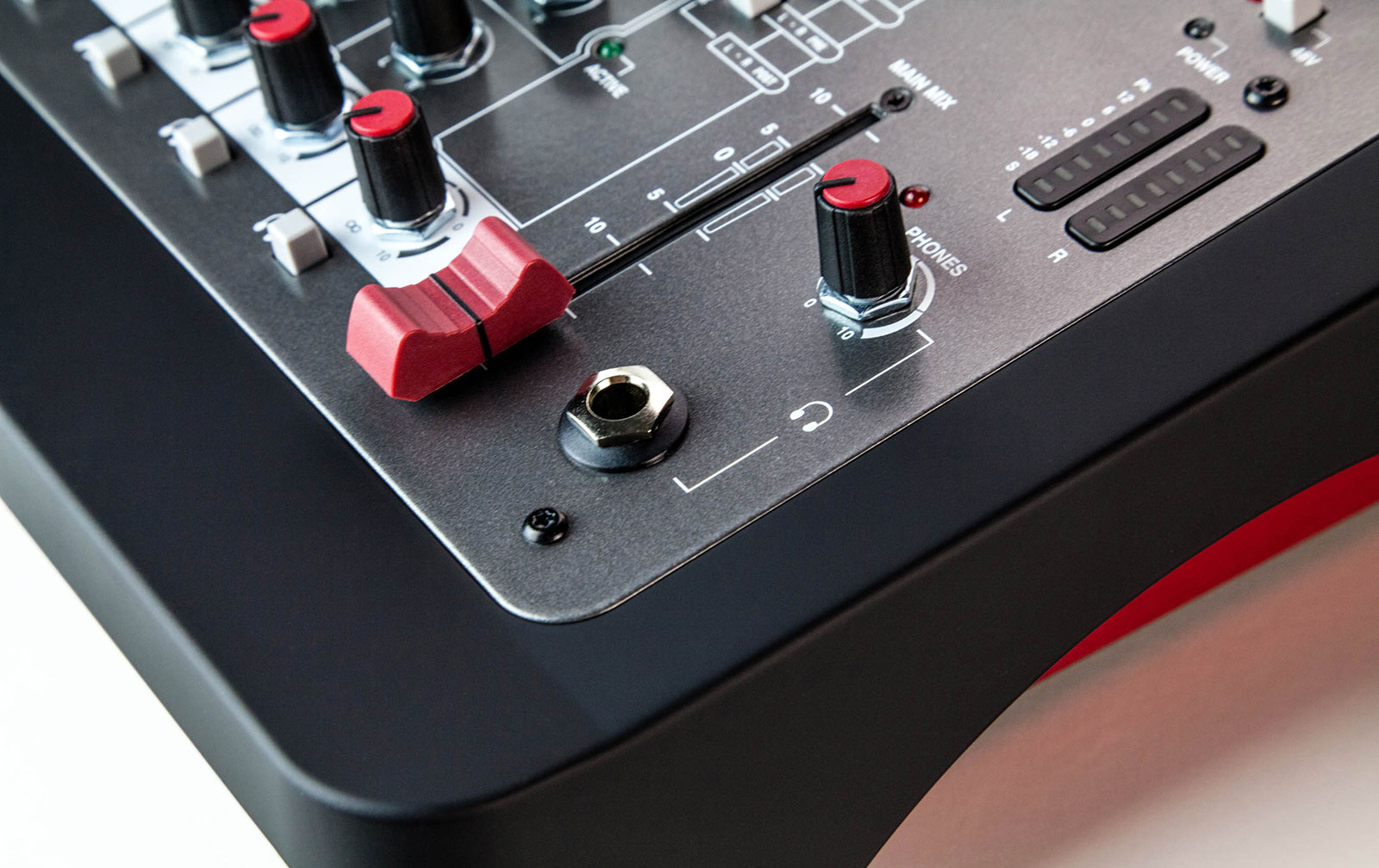 Allen & Heath ZEDi-8