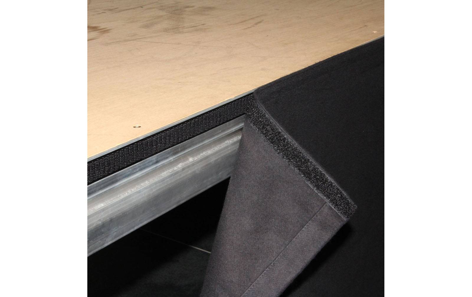 Adam Hall 0153 X 6006 Bühnenmolton B1 mit Klettband 60 cm hoch