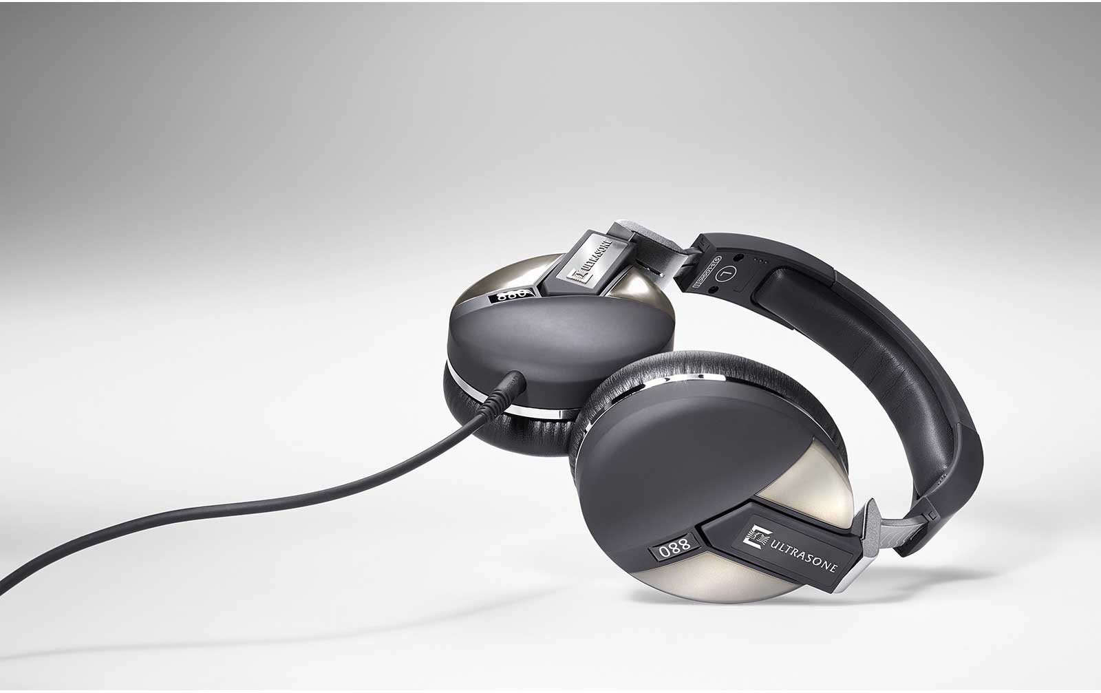 Ultrasone Performance 880