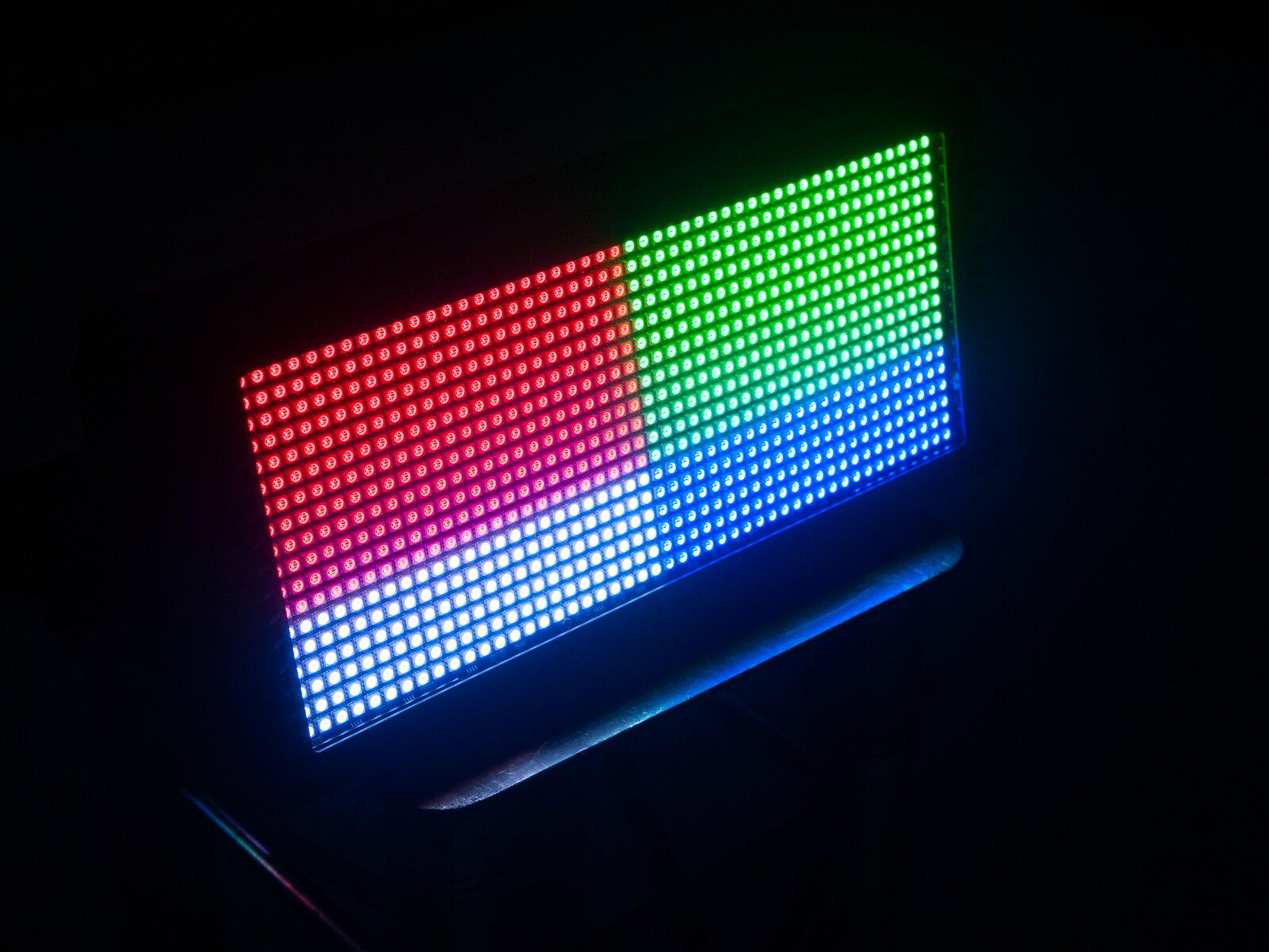 Eurolite LED Strobe SMD PRO 864 DMX RGB