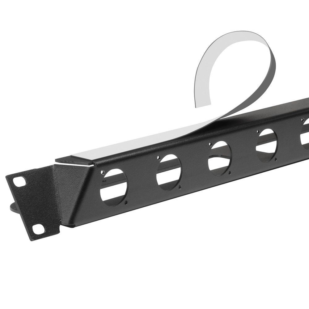 Adam Hall 872230 19" gewinkelte Rackblende für 8x D-TYPE Buchsen
