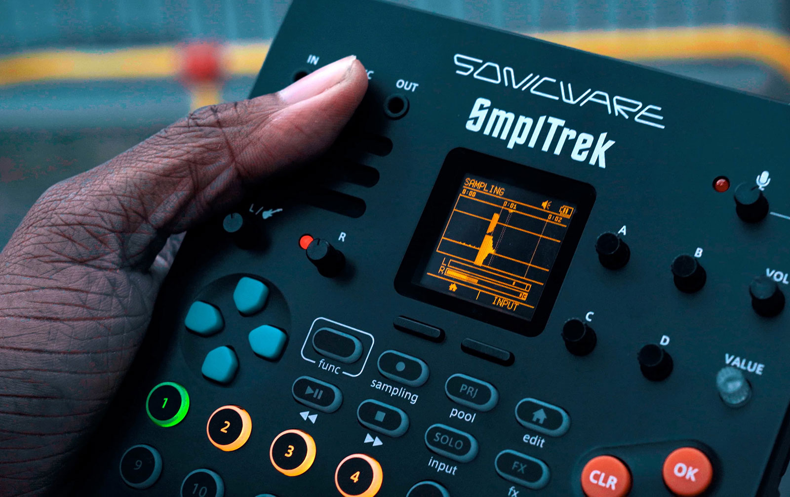 Sonicware SmplTrek