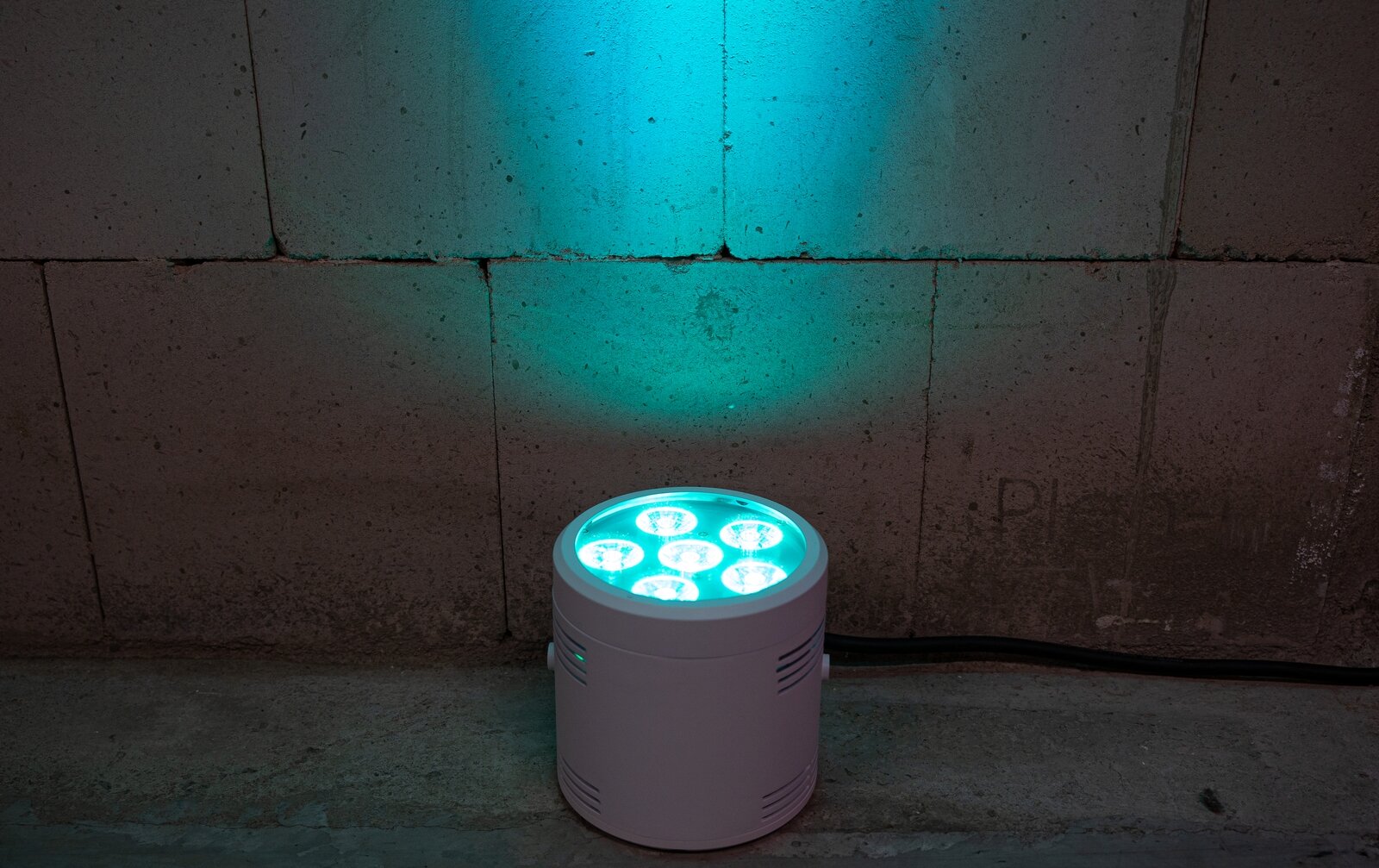 Eurolite LED Silent Par 6 QCL Floor ws
